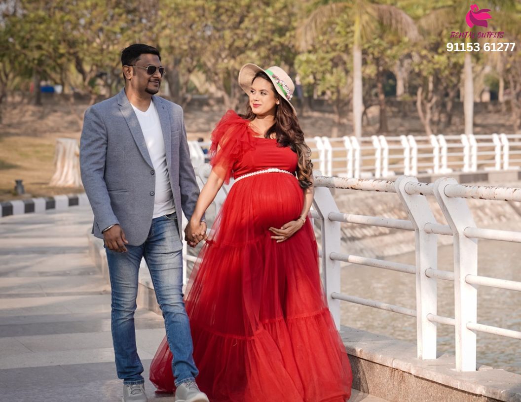 Outdoor Maternity Shoot in Lucknow