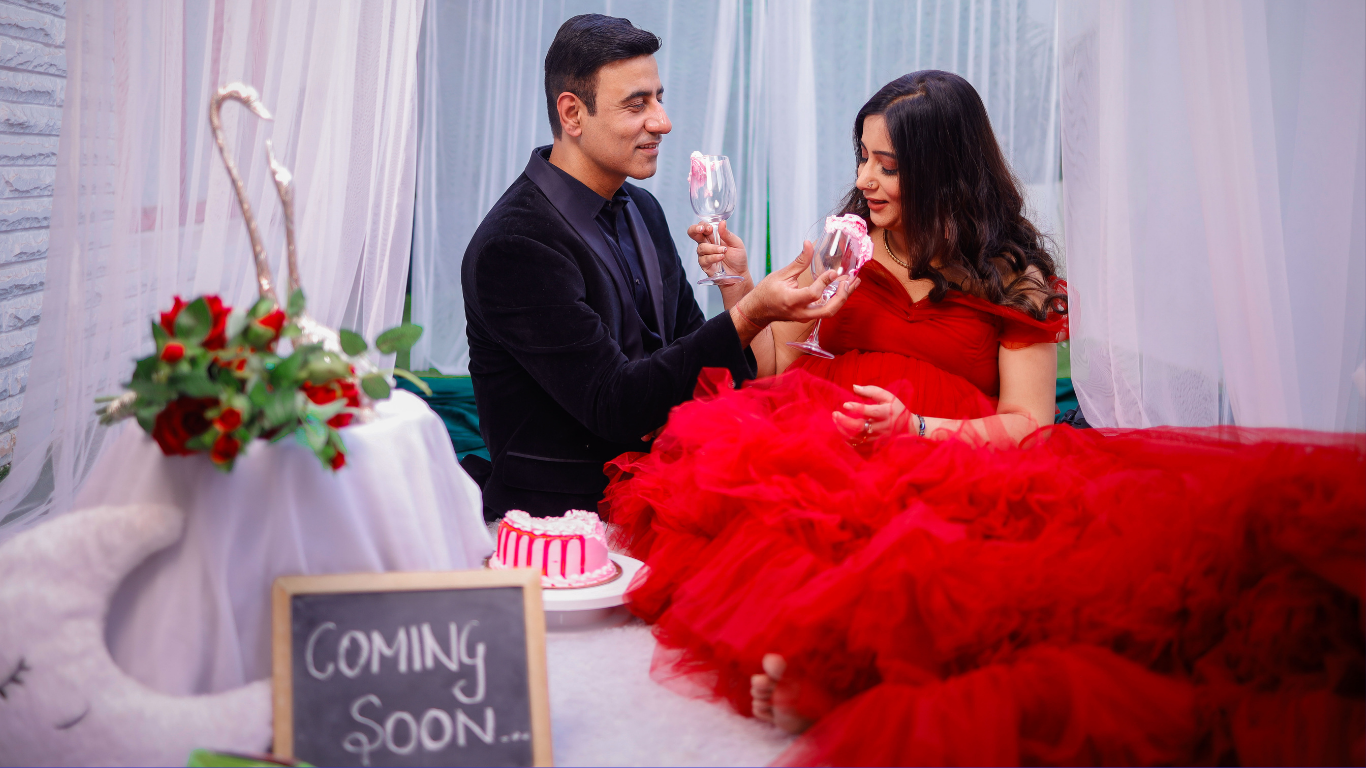 Premium Maternity Photography in Lucknow