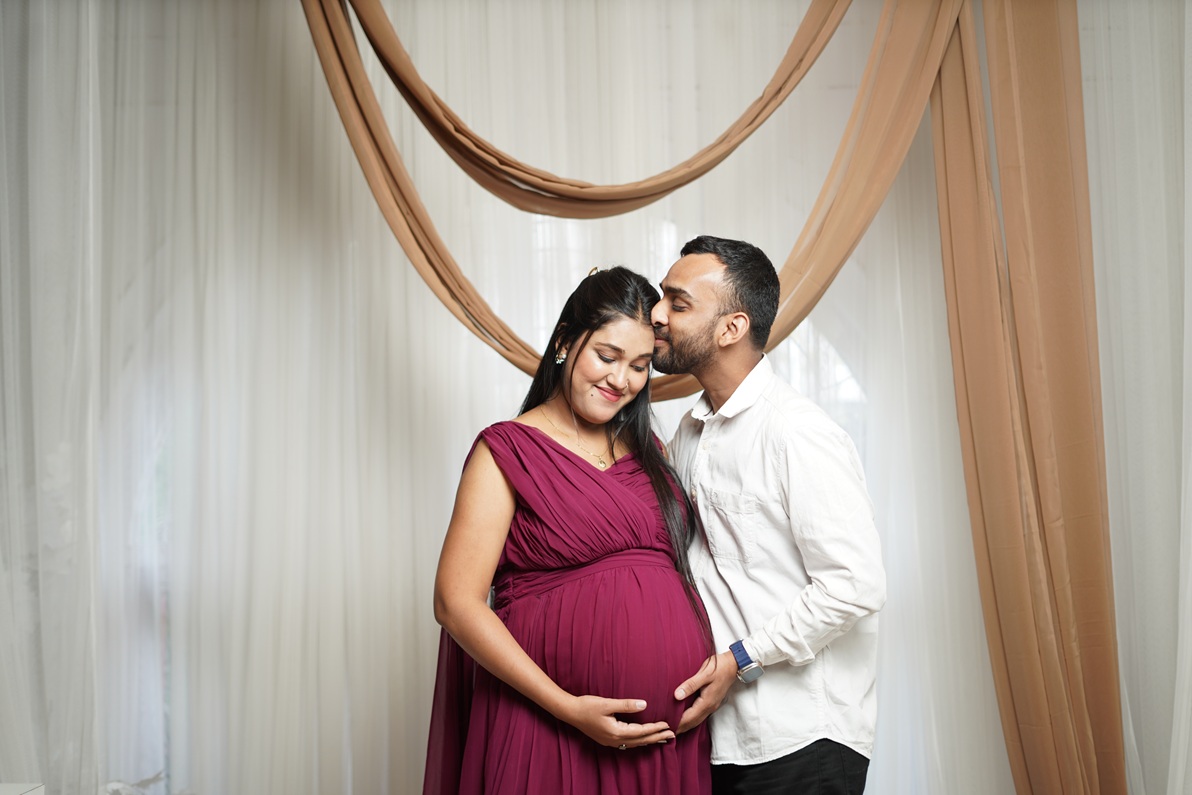 Royal Maternity Shoot Vibes in Jaipur